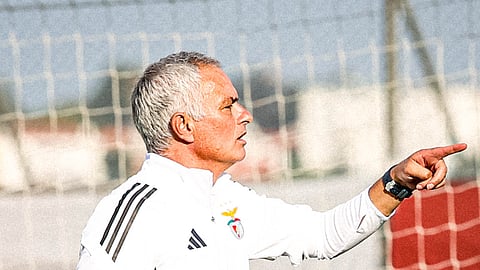 Mourinho muda as regras no Benfica: treino aberto no Seixal