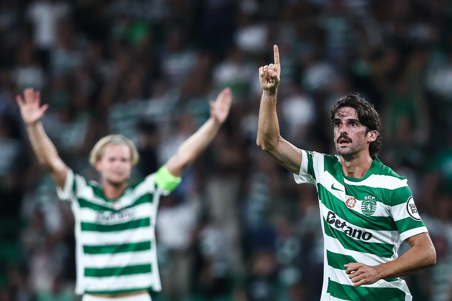 Sporting goleia o Kairat Almaty na estreia na Liga dos Campeões com show de Trincão