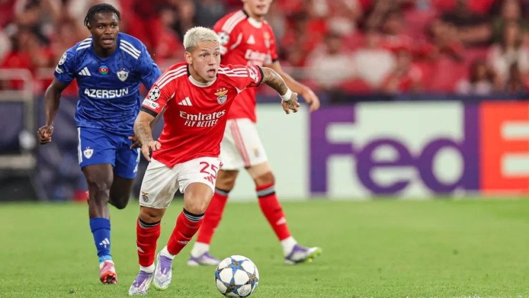 Benfica sofre virada inesperada e sai derrotado na Luz em estreia na Champions
