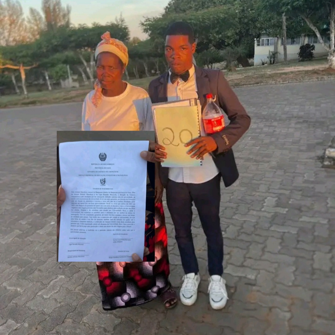 Jovem f0rja 4 anos de universidade e convida a mãe para…ver mais