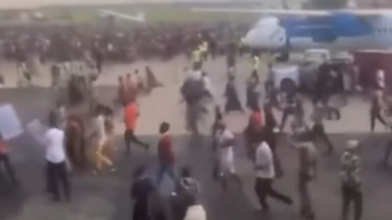 Vídeo ch0cante: Manil¡festantes ¡nvadem aeroporto na Tanzânia…ver mais